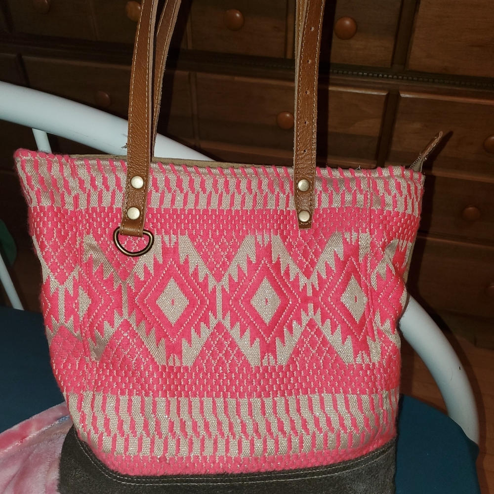 Myra tote bag